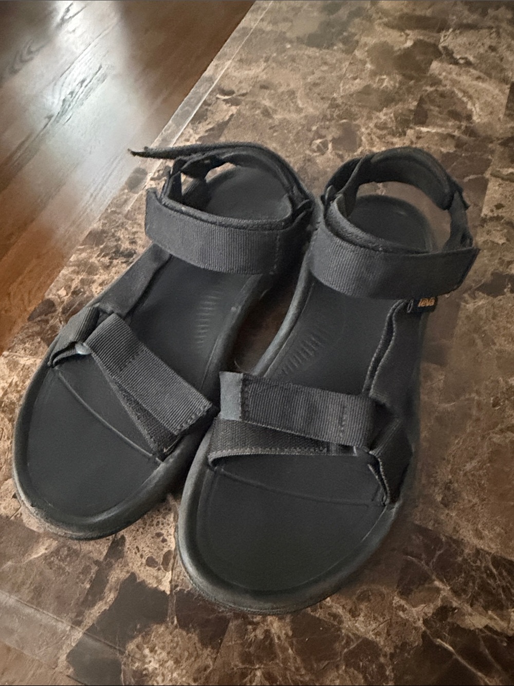 Men's Black Sport Sandals with Adjustable Straps